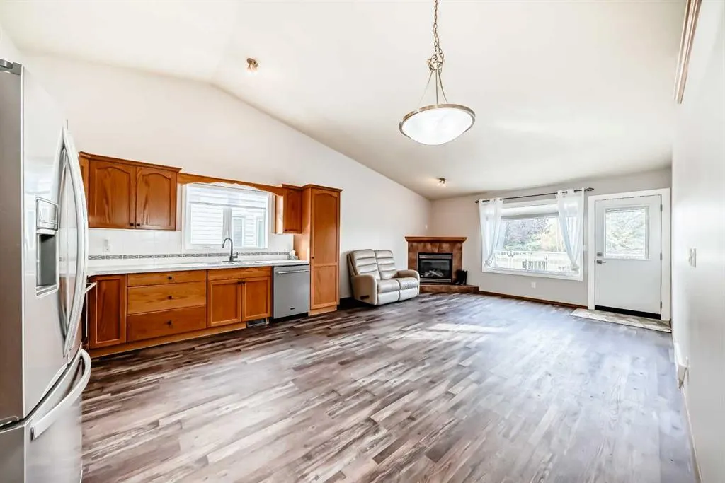 113 Whispering Way