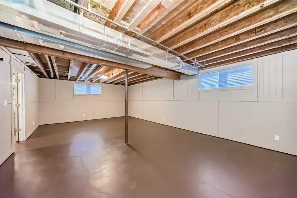113 Whispering Way