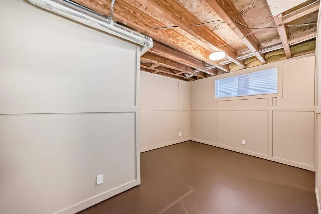 113 Whispering Way