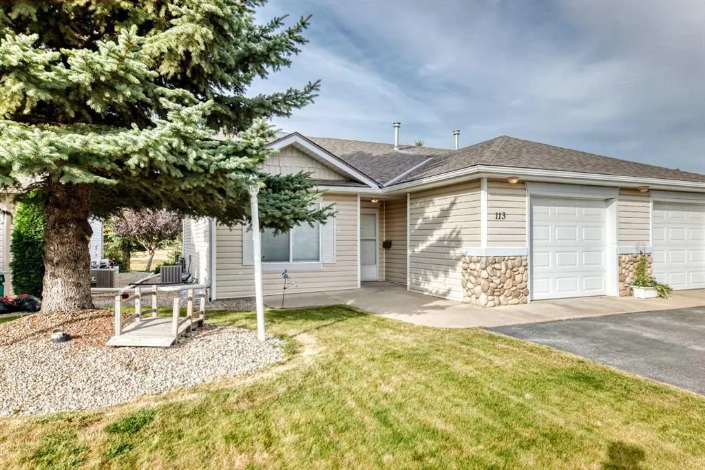 113 Whispering Way