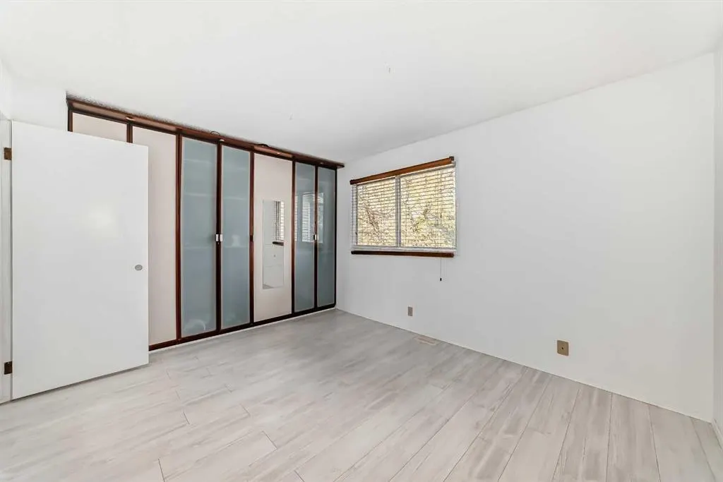 380 Bermuda Drive NW, ##11
