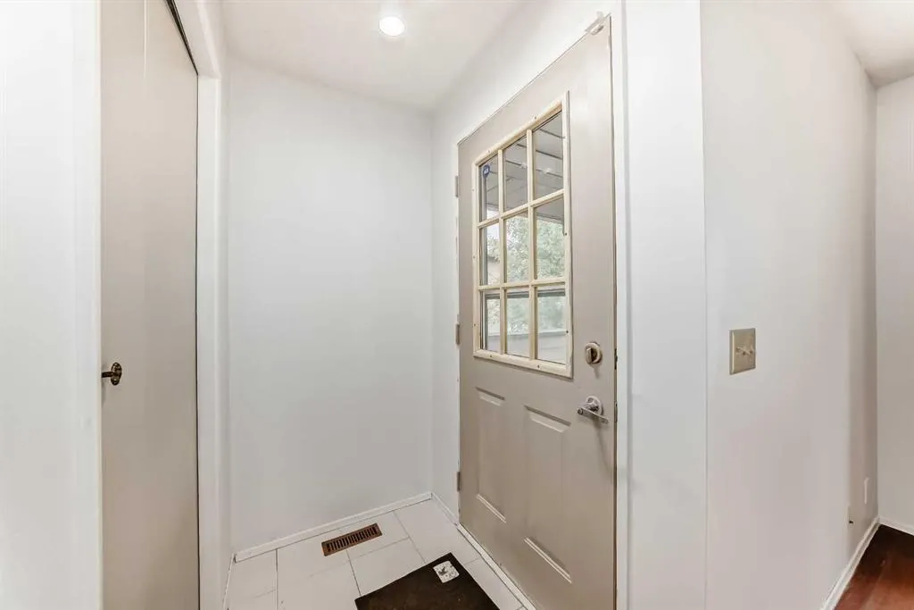 380 Bermuda Drive NW, ##11