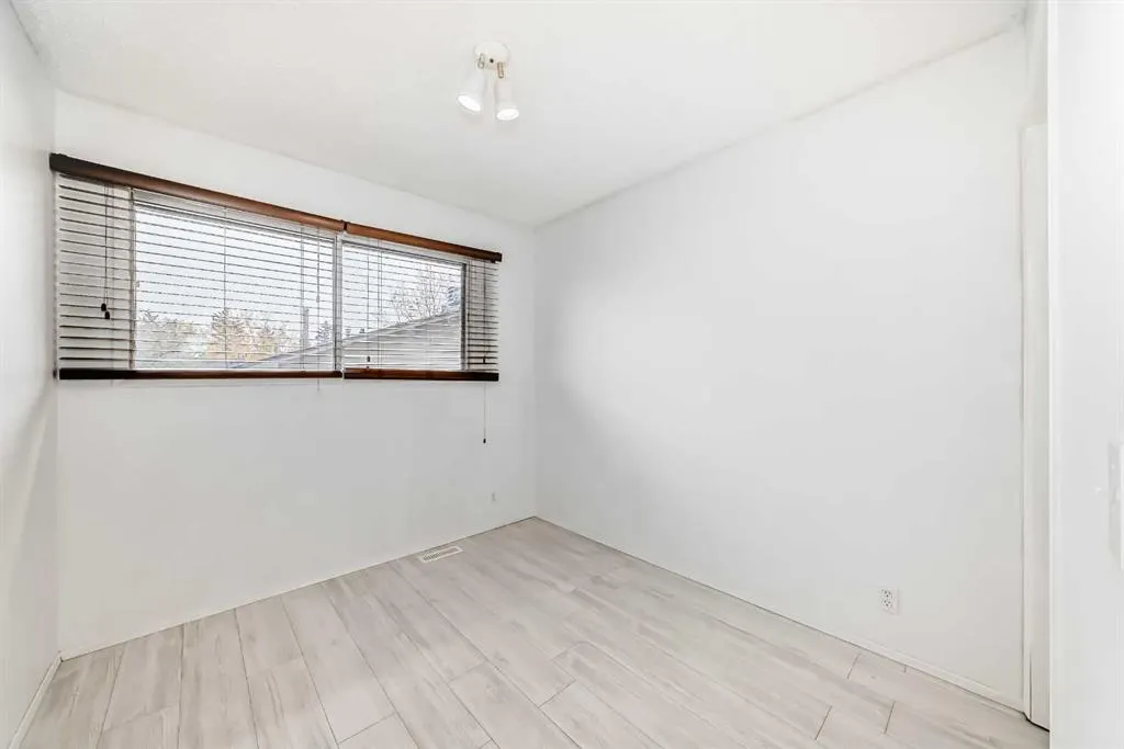 380 Bermuda Drive NW, ##11