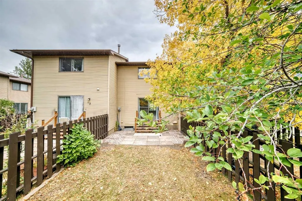 380 Bermuda Drive NW, ##11