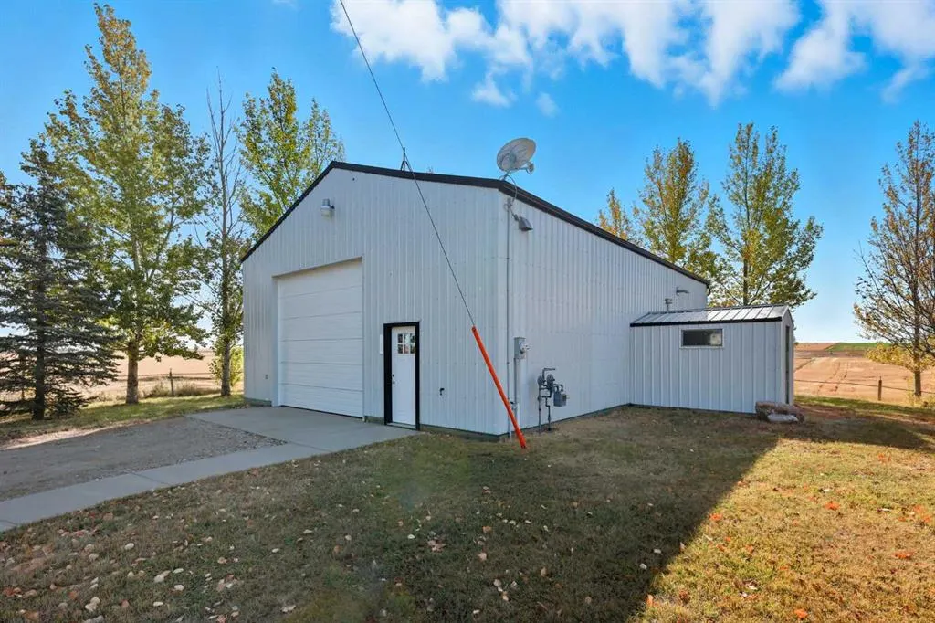 252047 Township Road 252