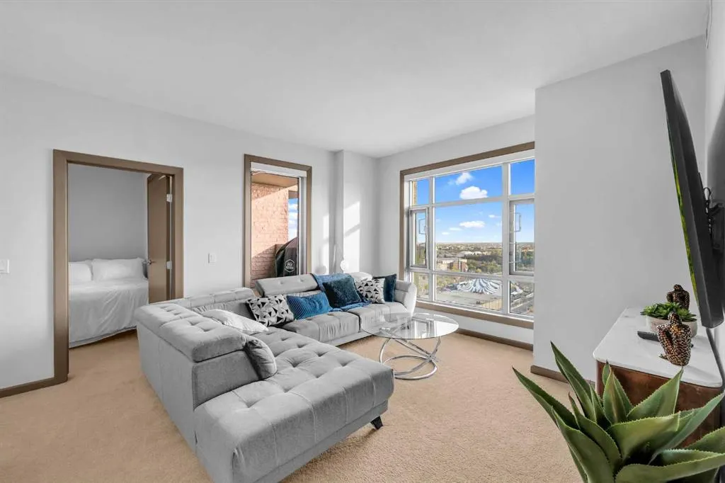 210 15 Avenue SE, #2307
