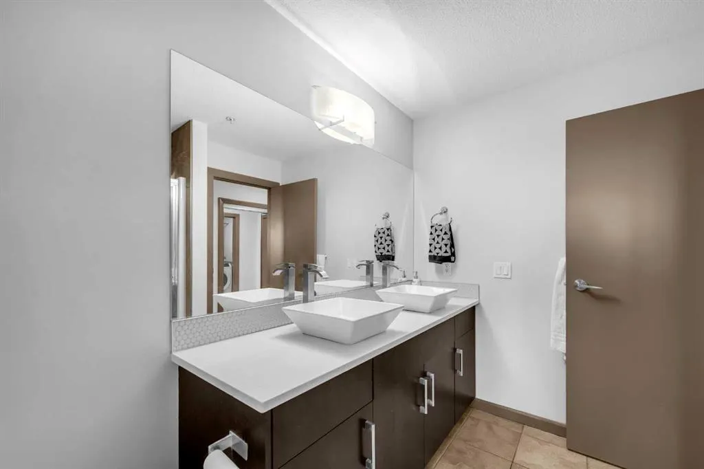 210 15 Avenue SE, #2307