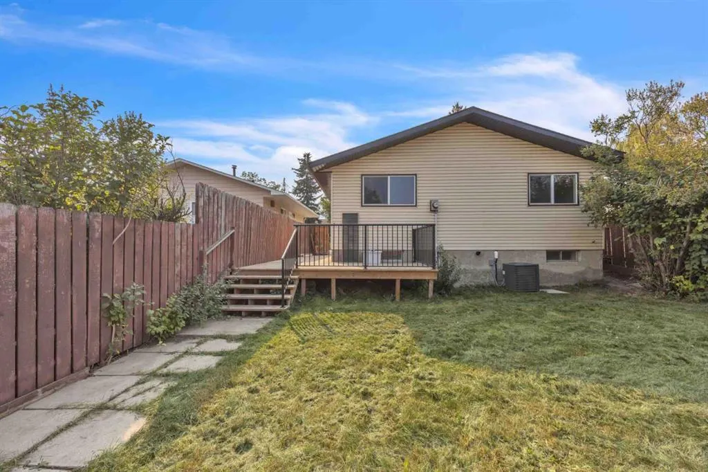 124 Templeridge Close NE