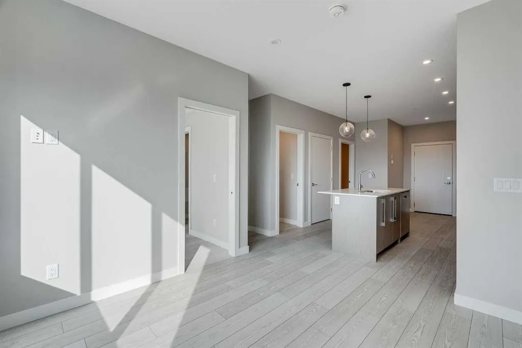 395 Skyview Parkway NE, #2303