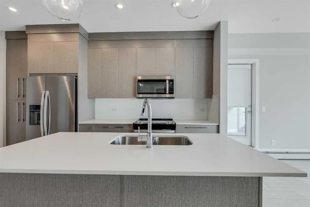 395 Skyview Parkway NE, #2303