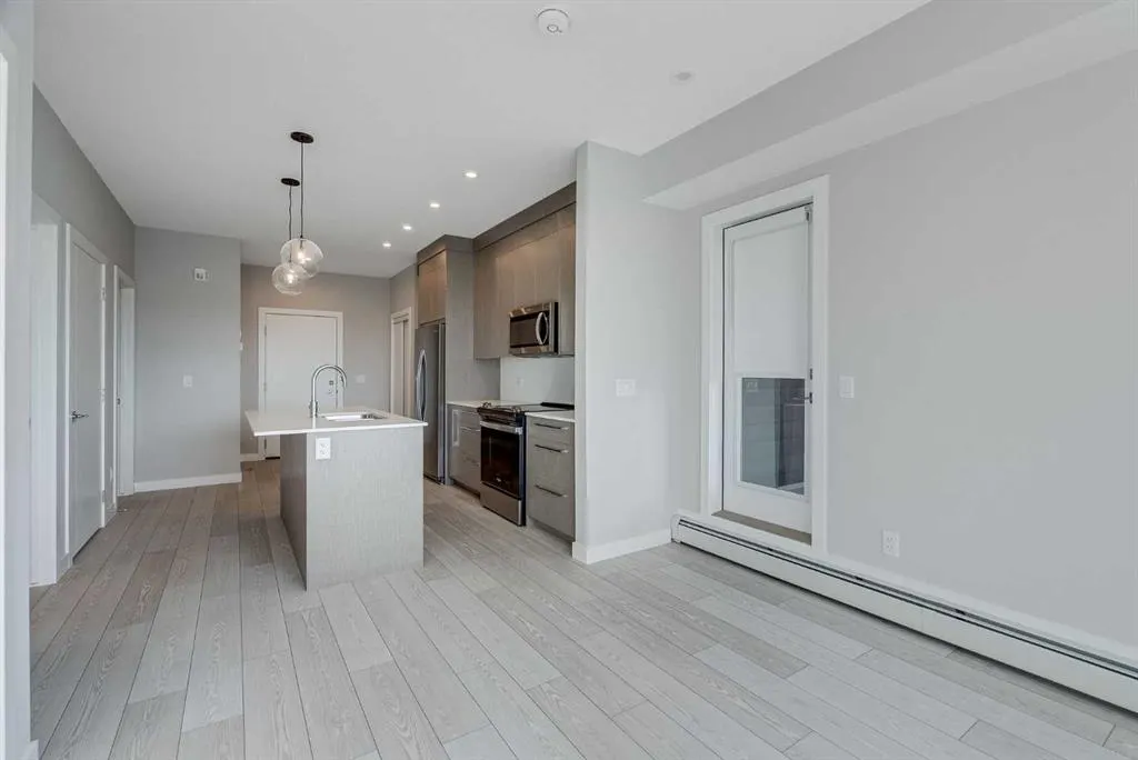 395 Skyview Parkway NE, #2303