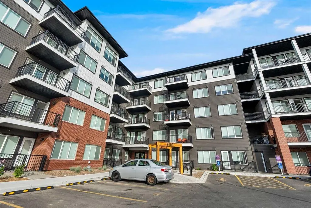 395 Skyview Parkway NE, #2303
