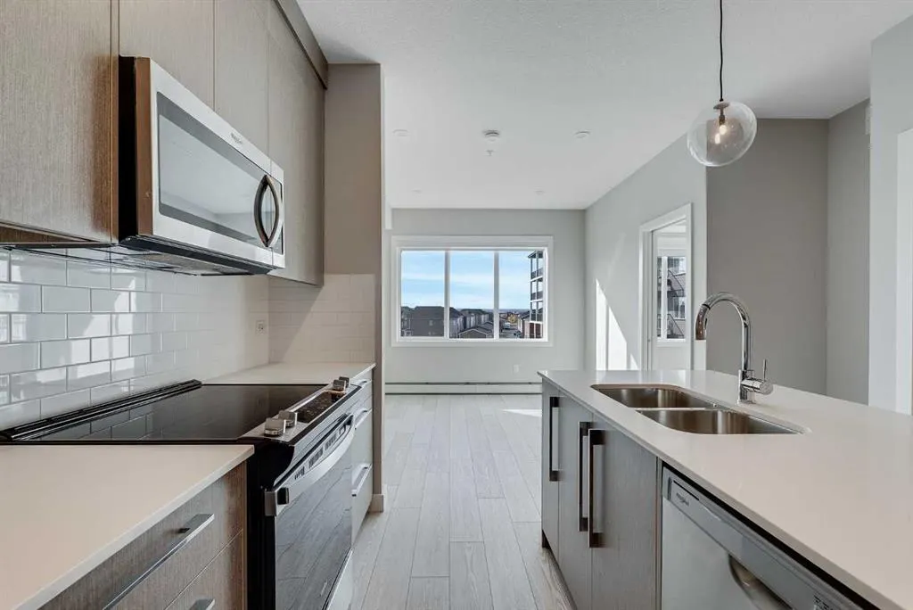 395 Skyview Parkway NE, #2303