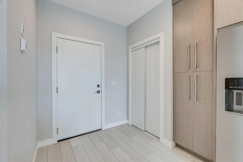 395 Skyview Parkway NE, #2303