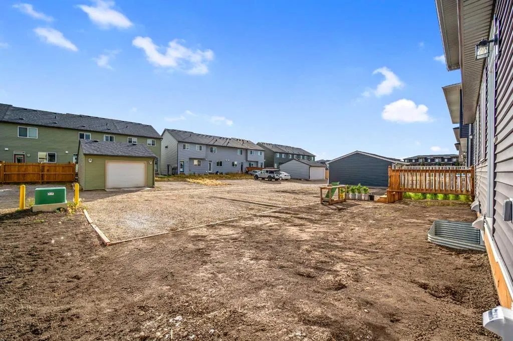 61 Savanna Place NE
