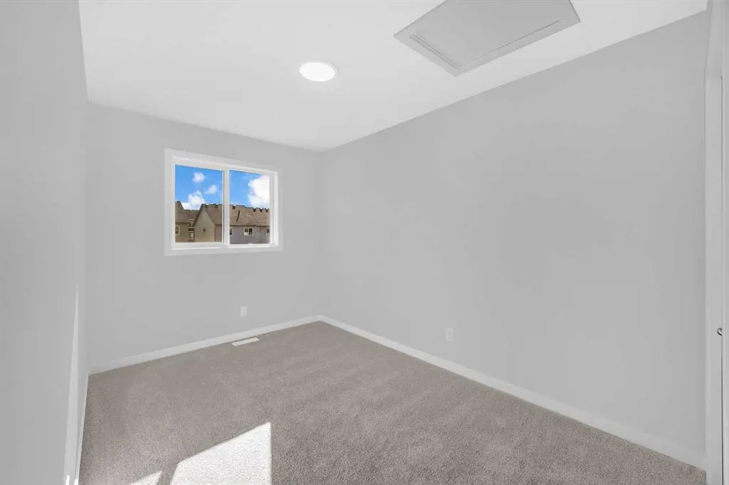 61 Savanna Place NE