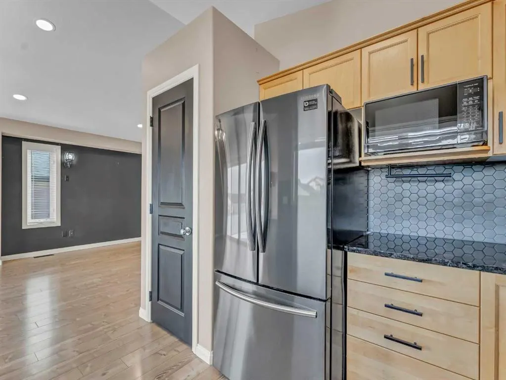 26 Terrace View NE