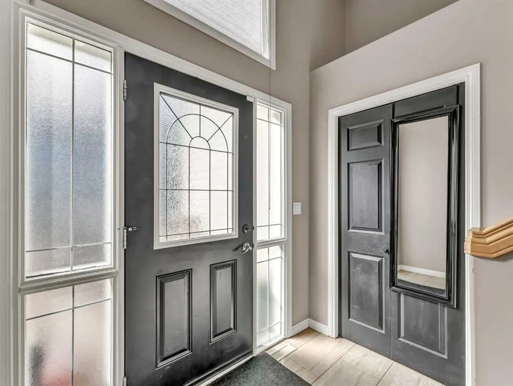 26 Terrace View NE
