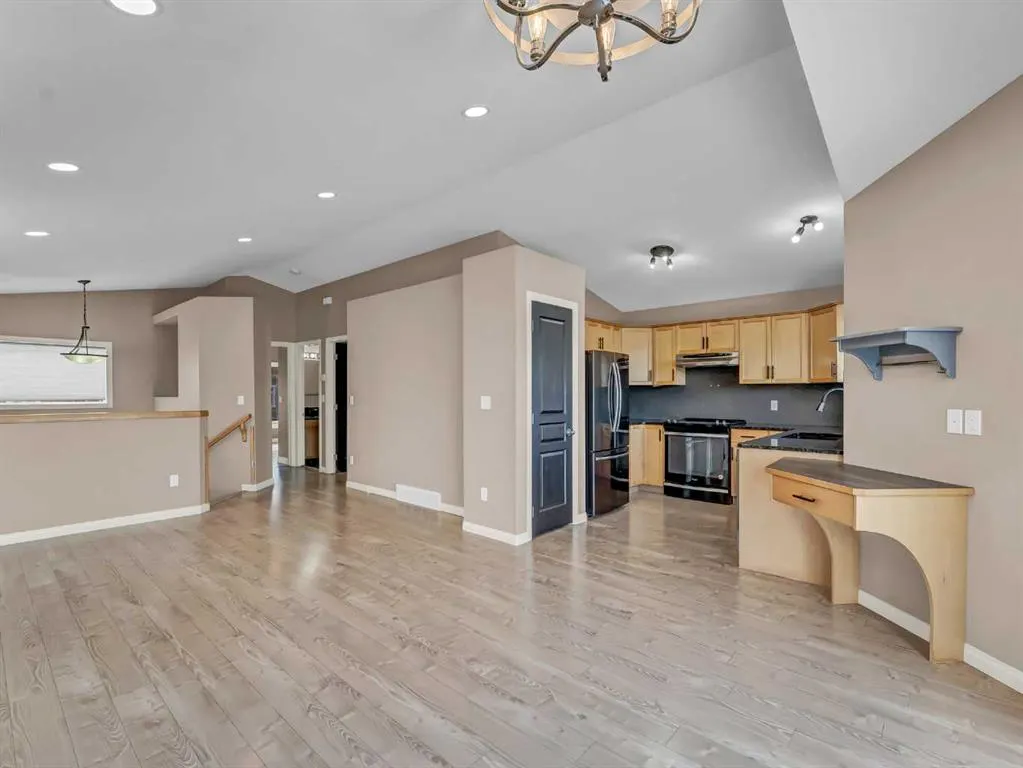 26 Terrace View NE