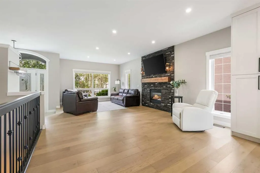 240 Cove Road