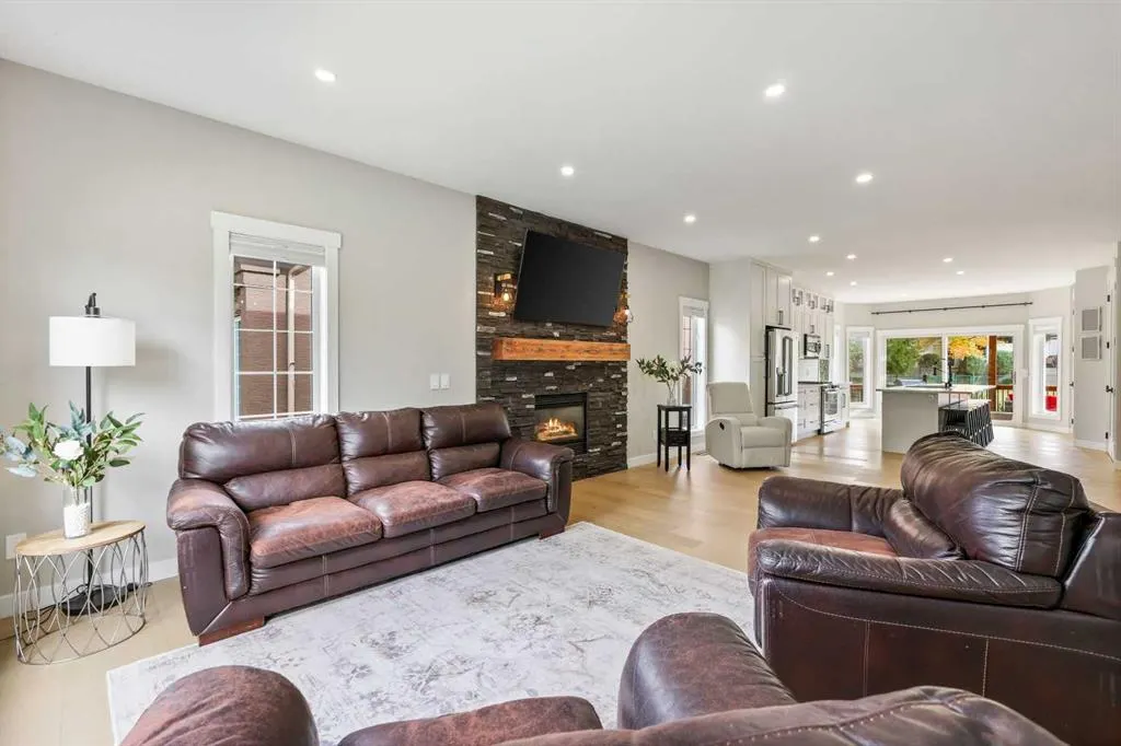 240 Cove Road