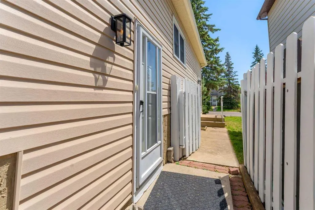 199 Cedardale Road SW