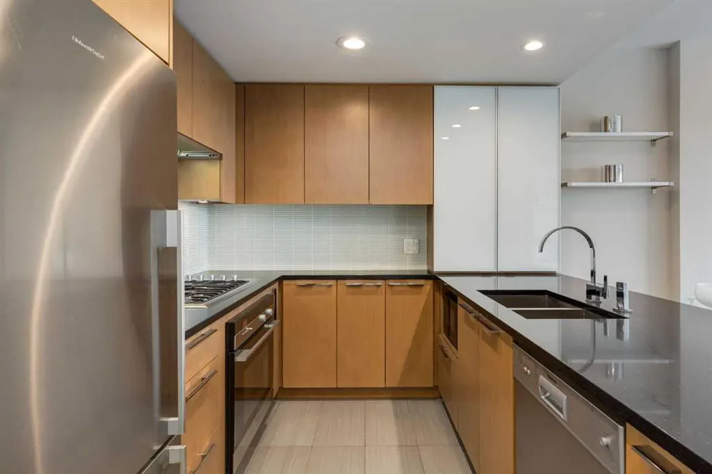 1111 10 Street SW, #2607