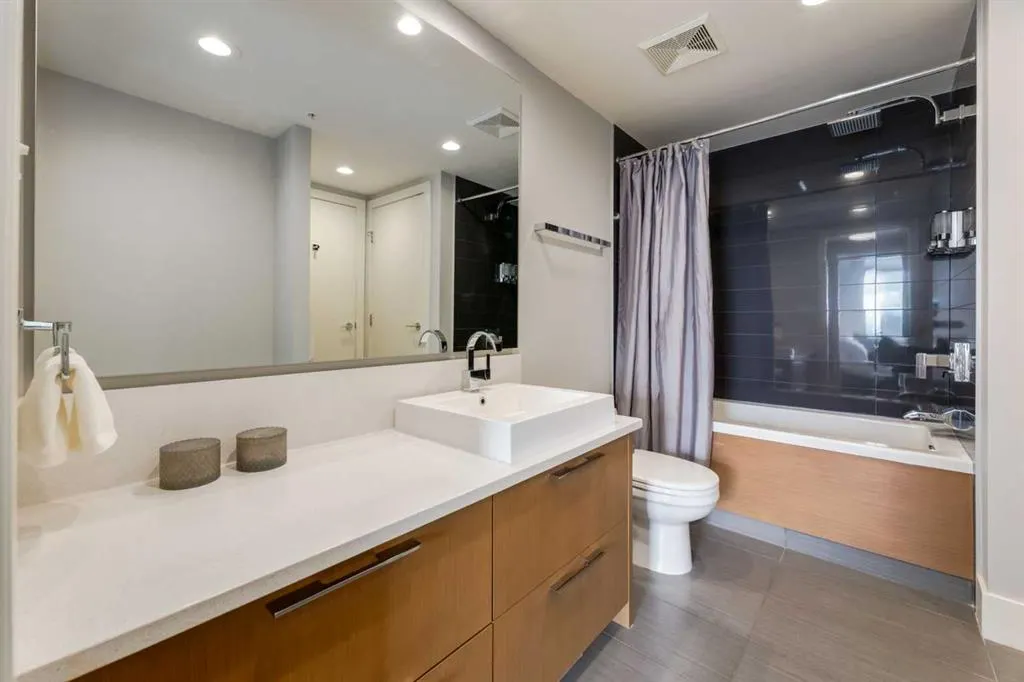 1111 10 Street SW, #2607