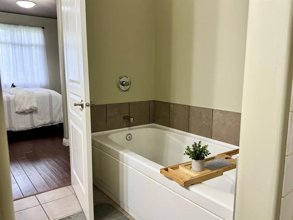 105 Fontaine Crescent SE, #101