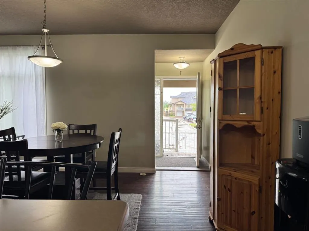 105 Fontaine Crescent SE, #101