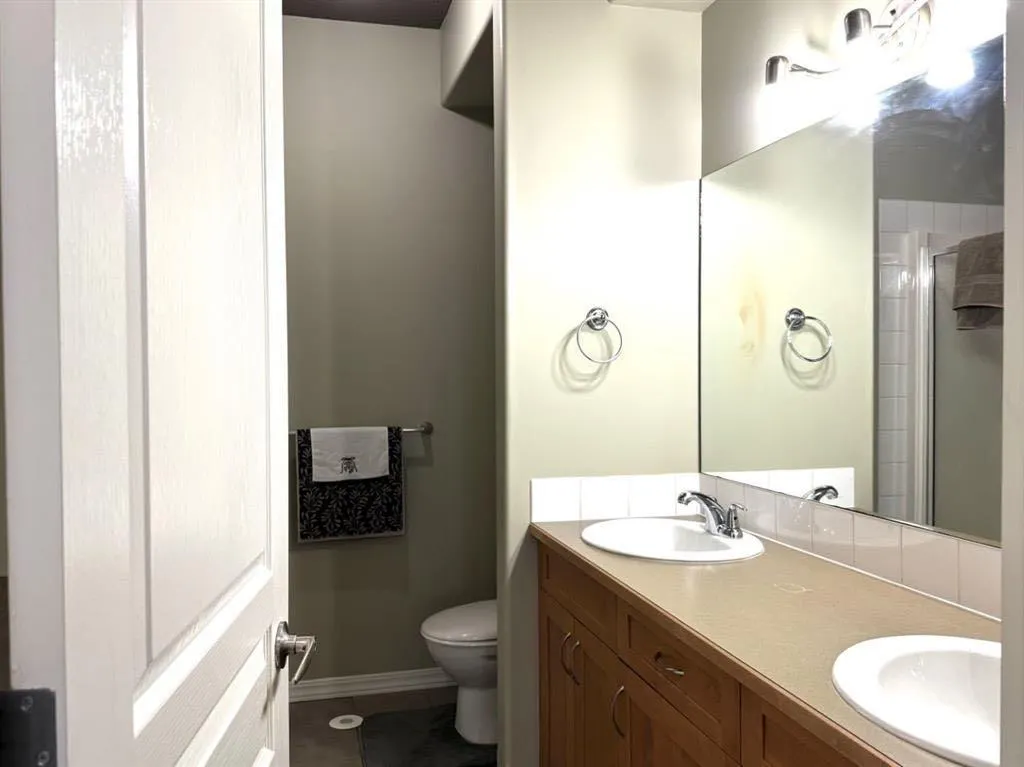 105 Fontaine Crescent SE, #101