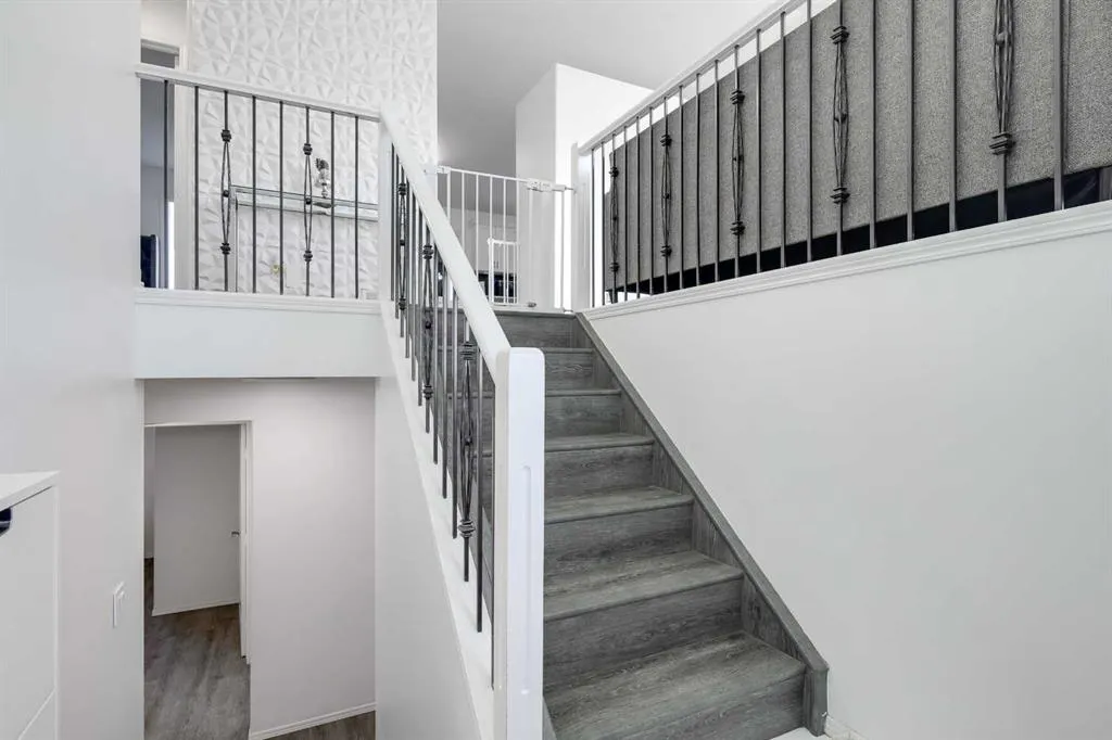 44 Parkside Crescent