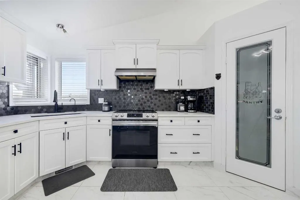 44 Parkside Crescent