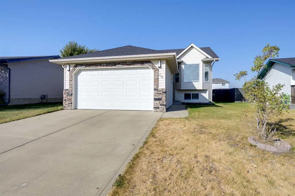 44 Parkside Crescent