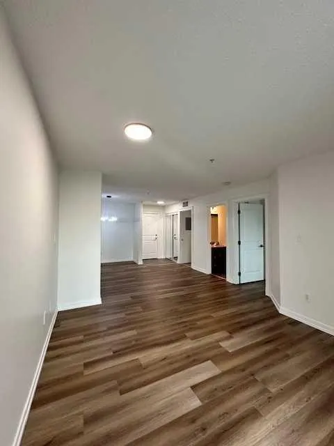8535 Clearwater Drive, #611