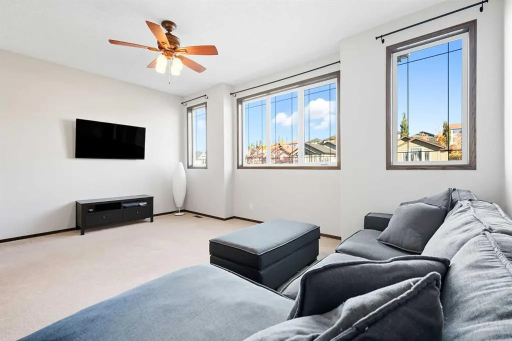 155 Sunset Close