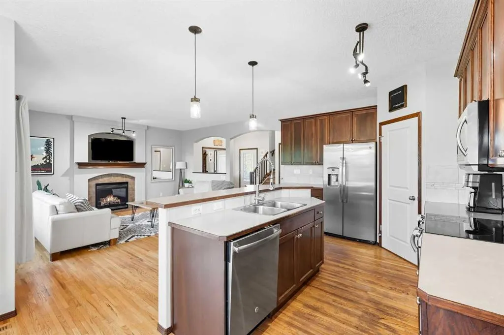 155 Sunset Close