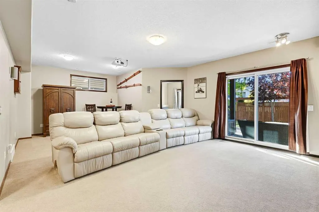 155 Sunset Close