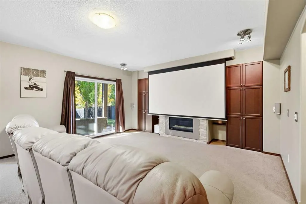 155 Sunset Close