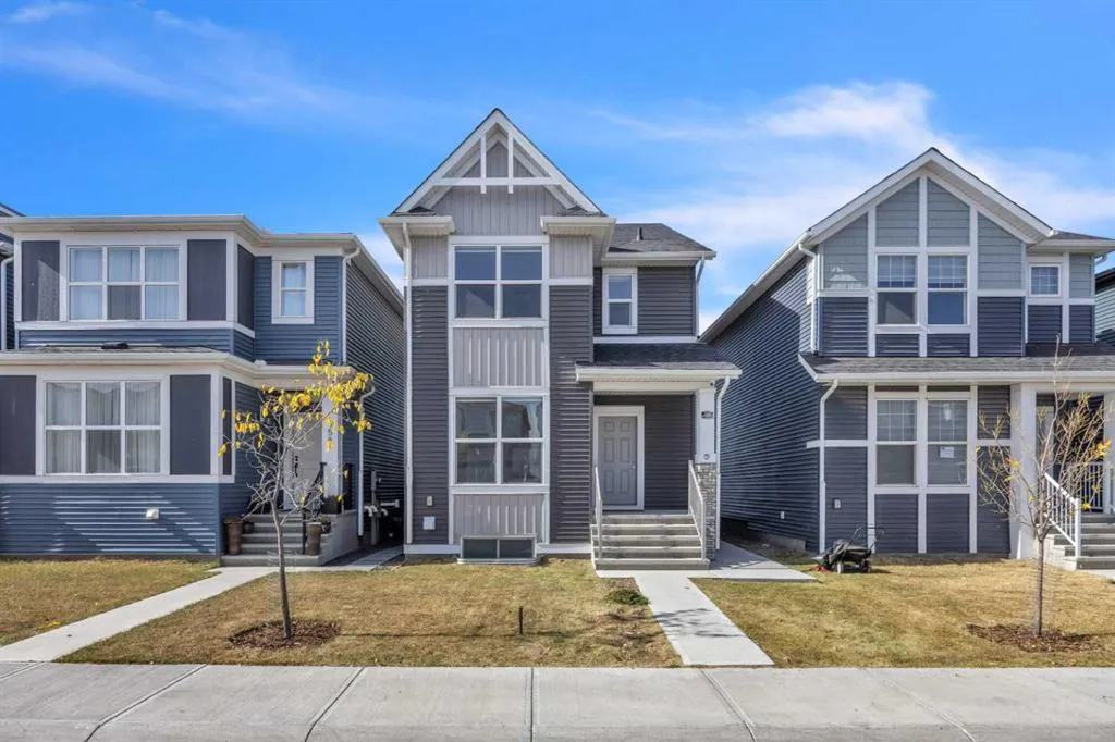562 Corner Meadows Way NE