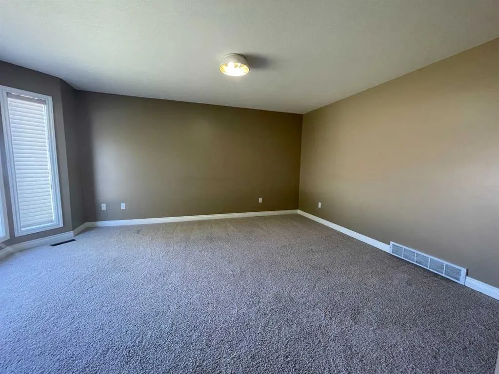 353 9 Street W
