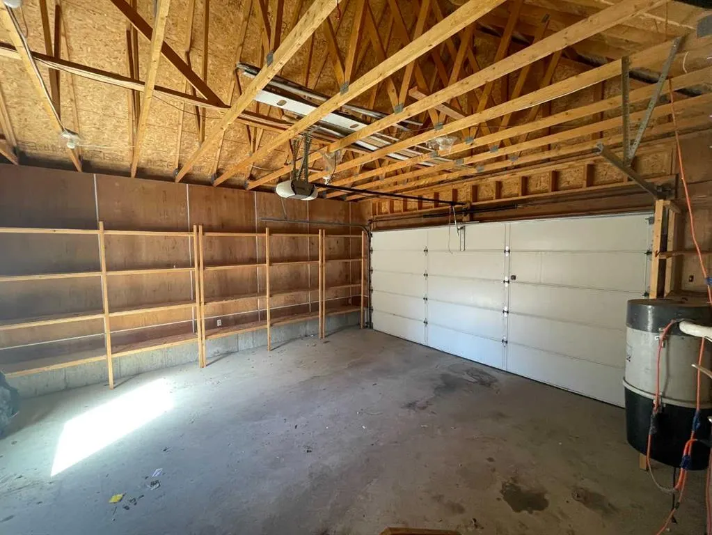353 9 Street W