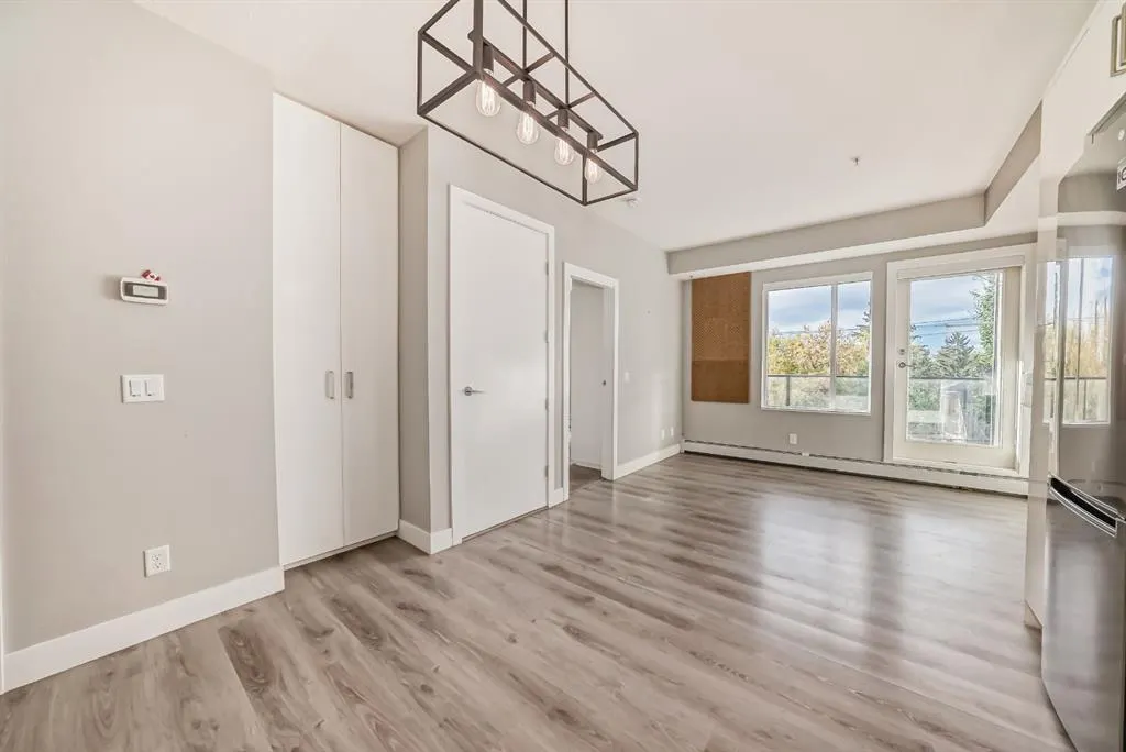 1521 26 Avenue SW, #206