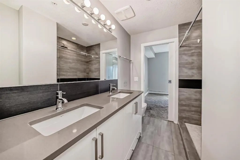 1521 26 Avenue SW, #206