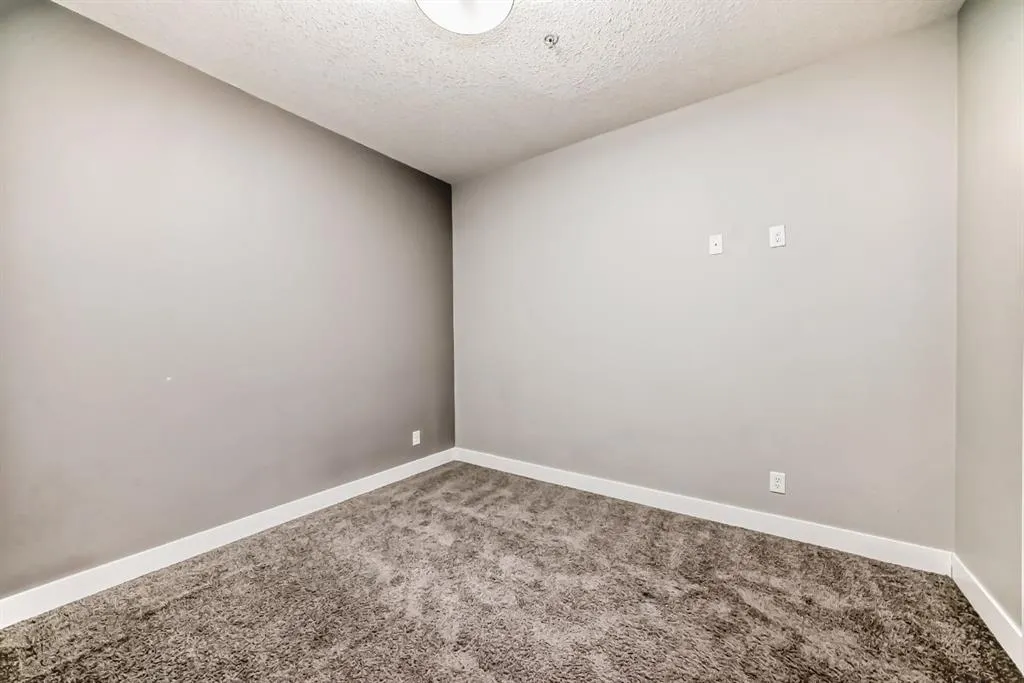 1521 26 Avenue SW, #206