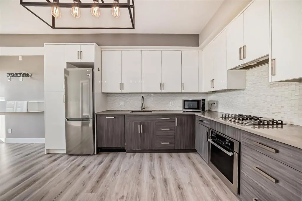 1521 26 Avenue SW, #206