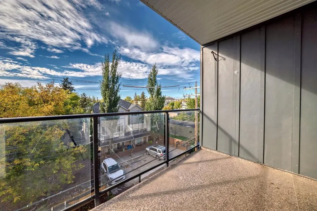 1521 26 Avenue SW, #206