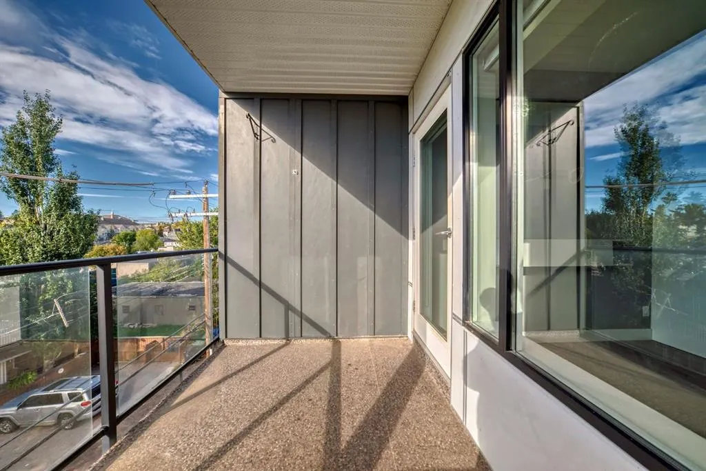 1521 26 Avenue SW, #206