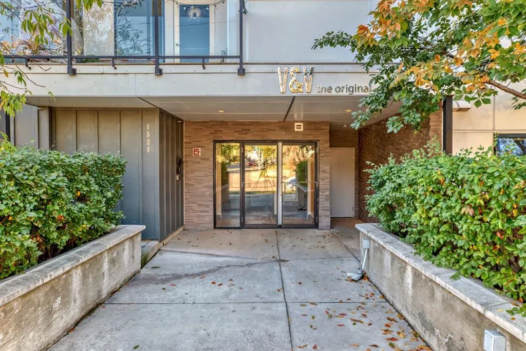 1521 26 Avenue SW, #206