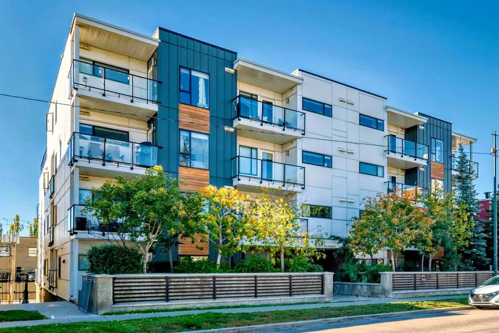 1521 26 Avenue SW, #206